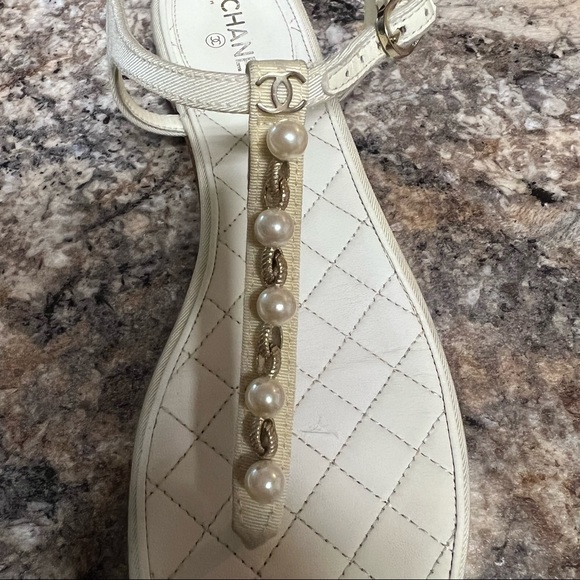 Authentic Chanel Off-White Sandals with Pearls - Picture 6 of 14
